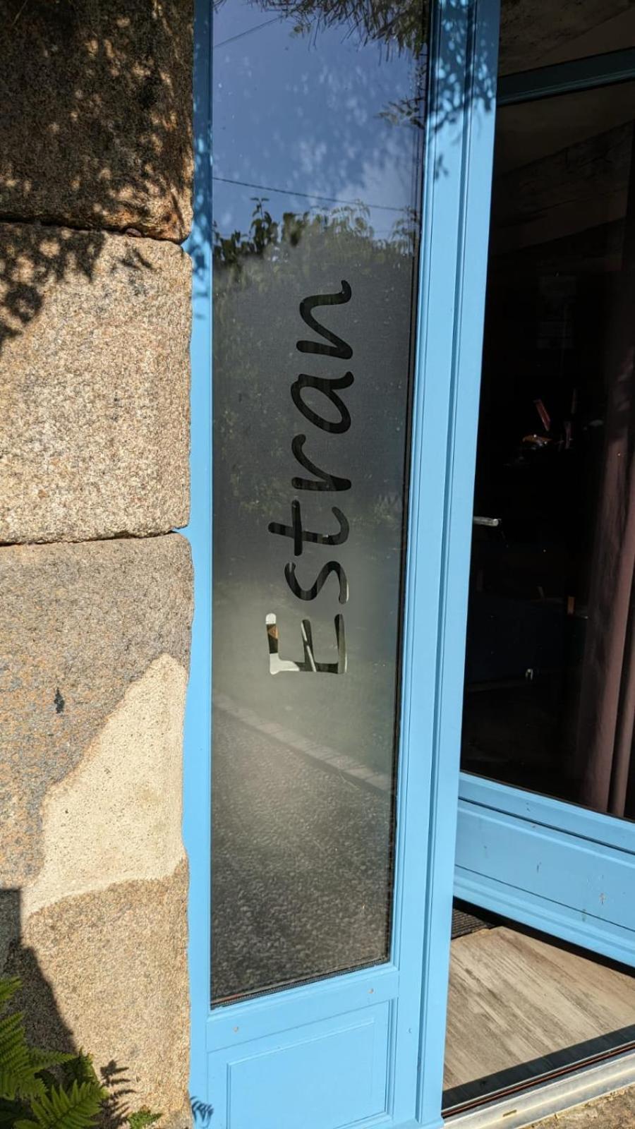 De La Touche Aux Pourvoirs